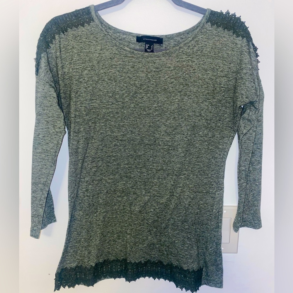 Quarter sleeve lace detail top